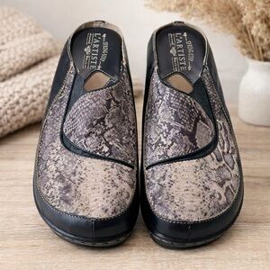 L'Artiste By Spring Step Black Chino Python Clog Womens Shoes Size EU 41 US 9.5